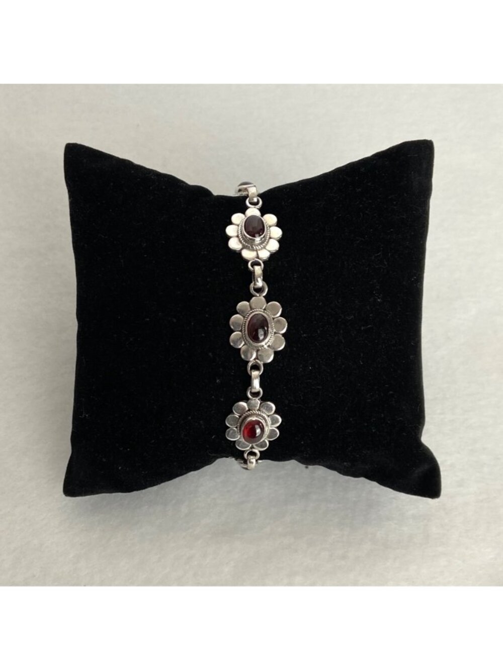 Sterling Silver 925 Garnet Cabochon Flower Floral Link Bracelet 7" - Picture 3 of 16